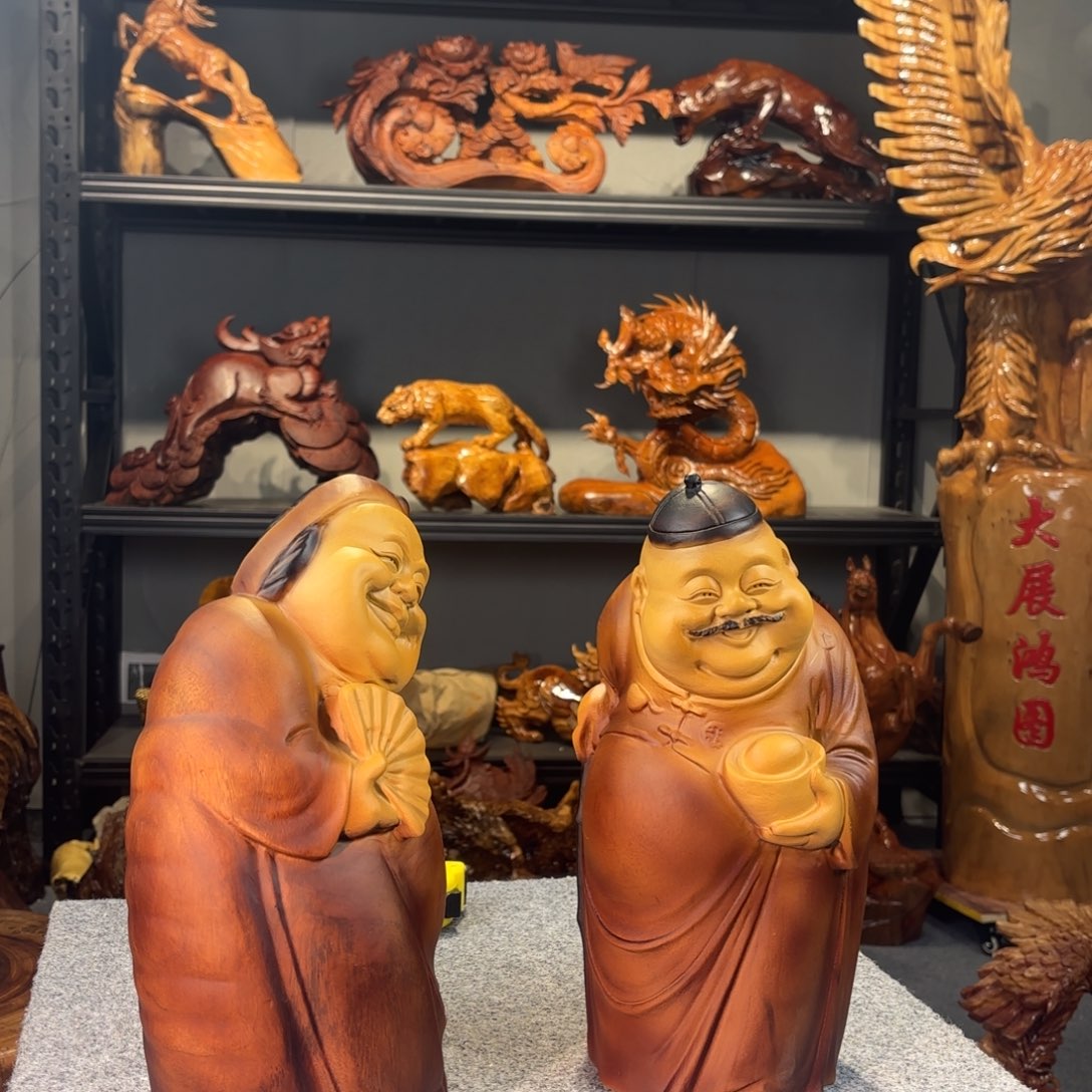 永***持木香樟木地主桌面摆件