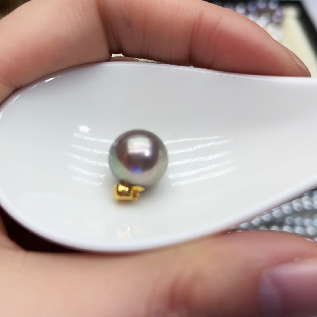 淡水珍珠颈饰18K金镶嵌