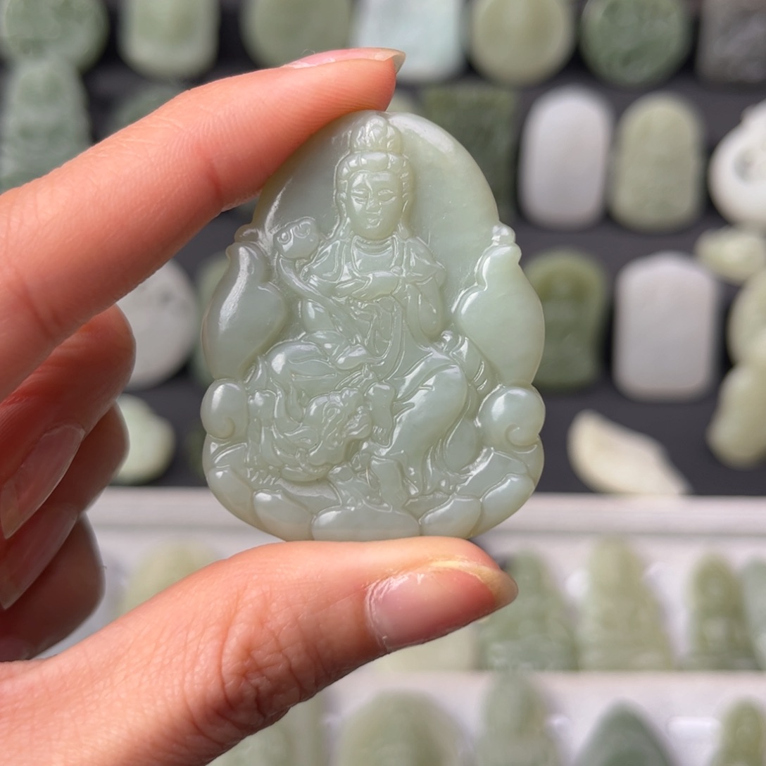 和田玉颈饰未镶嵌智**戴