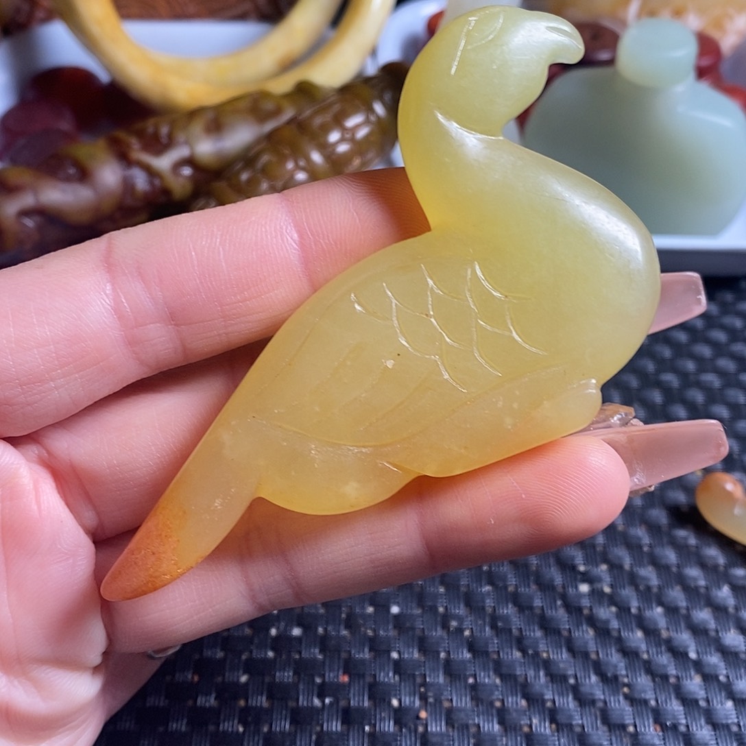 岫玉未镶嵌珠宝奇石