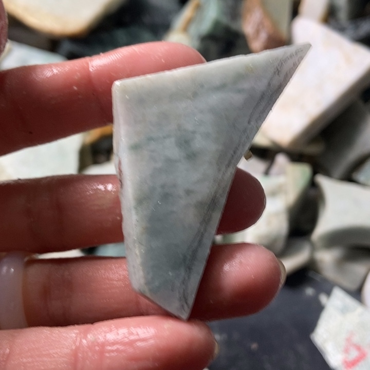 翡翠颈饰未镶嵌天然翡翠