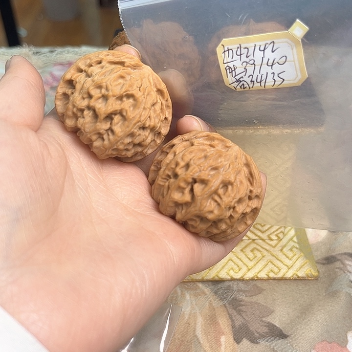 文玩核桃把件苹果园