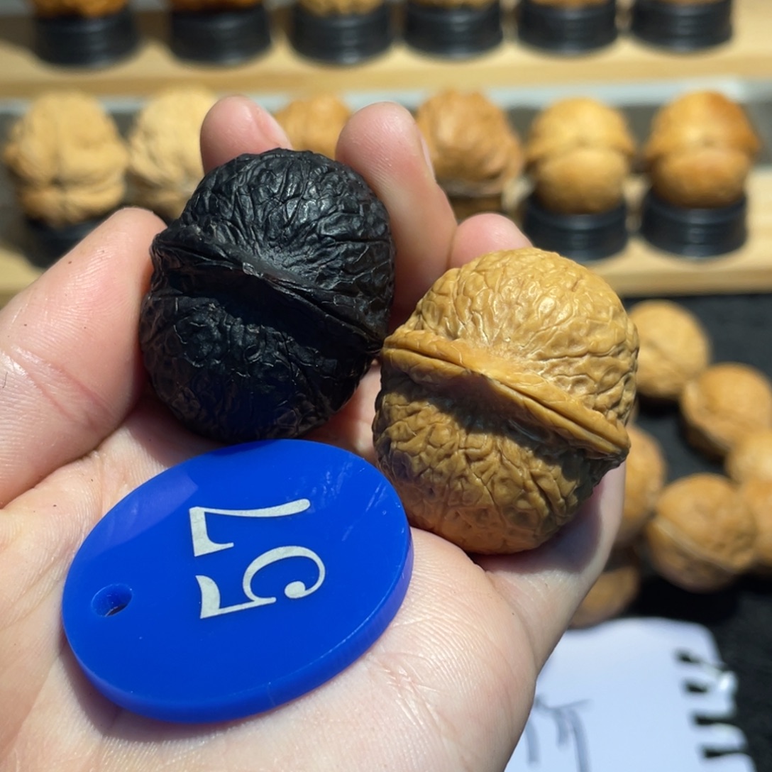 双色龙珠核桃34。   