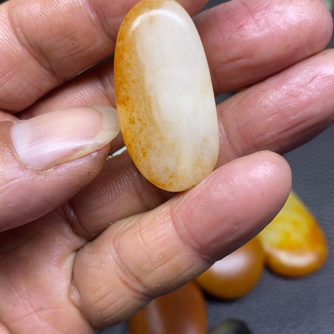 和田玉（糖玉）挂件未镶嵌