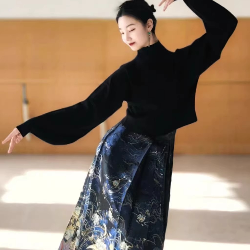 月神马面裙原创明制织金妆花汉服日常可穿国风新中式马面裙半身裙