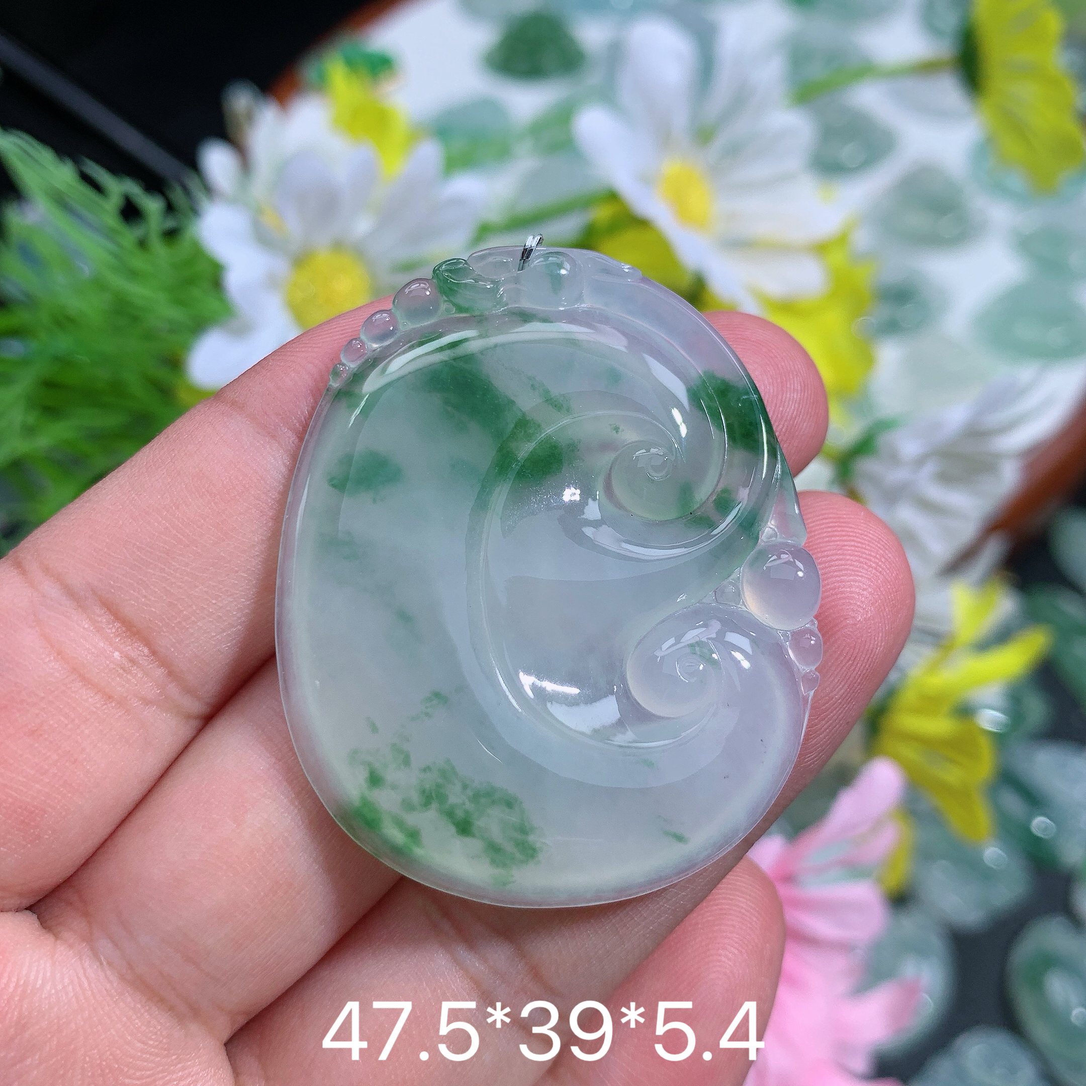缅甸天然翡翠A飘绿如意吊坠秋百搭气质精美时尚玉石礼物雕刻冰透