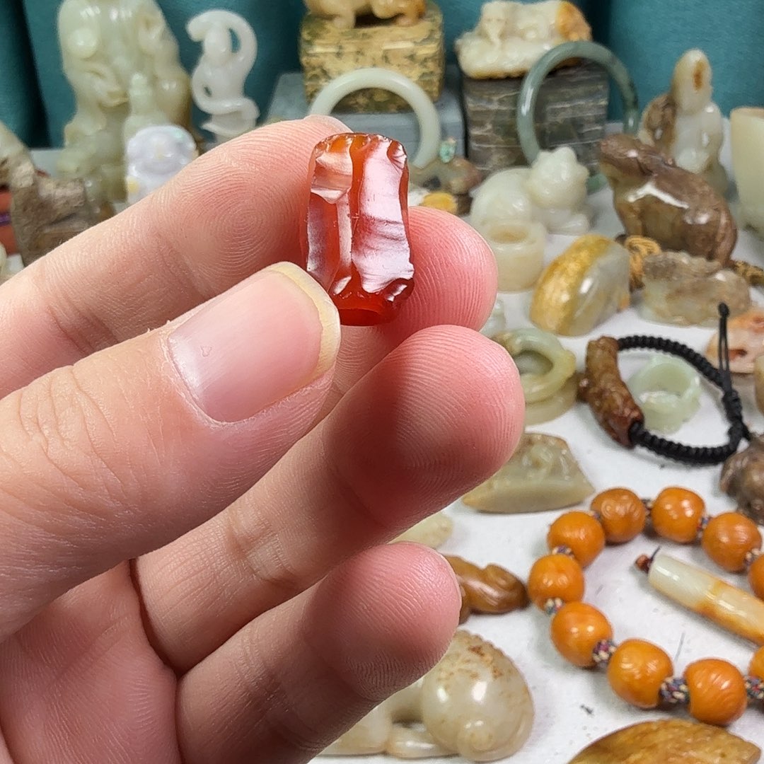 奋***蚁和田玉（糖玉）未镶嵌车挂