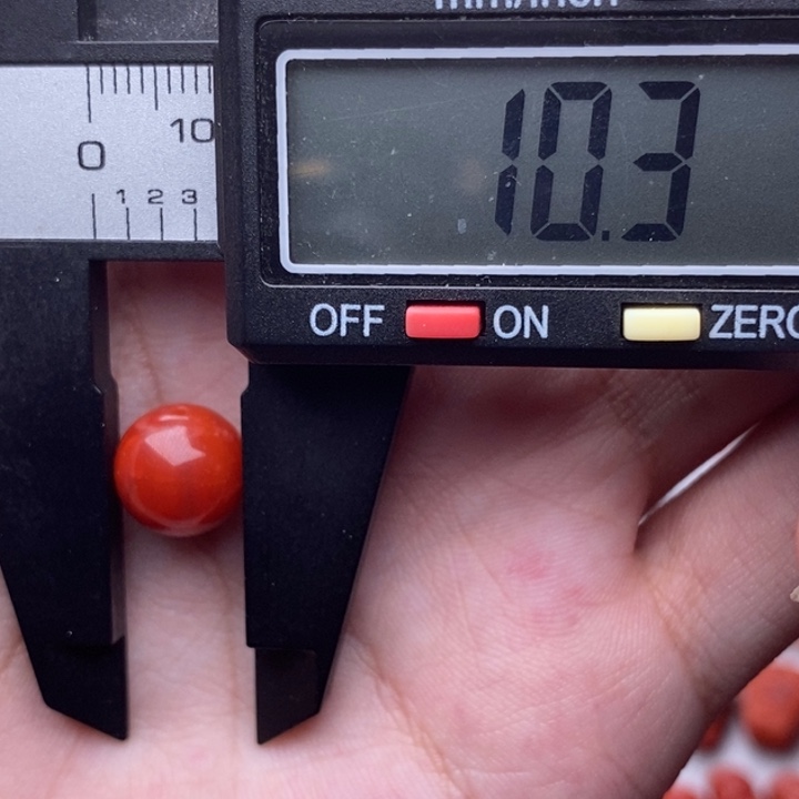 南红玛瑙配饰未镶嵌