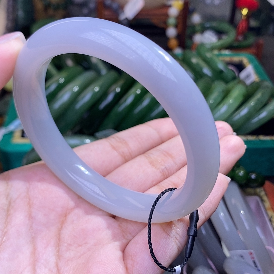 和田玉浅烟紫特细料冰底手镯61圈未镶嵌