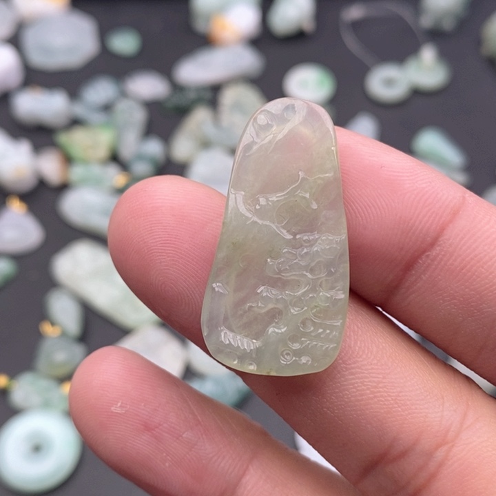 翡翠吊坠(不含链)未镶嵌