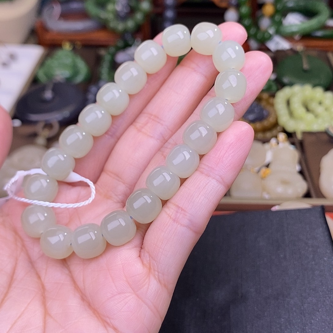 和田玉晴水冰底手链清货价约10MM未镶嵌