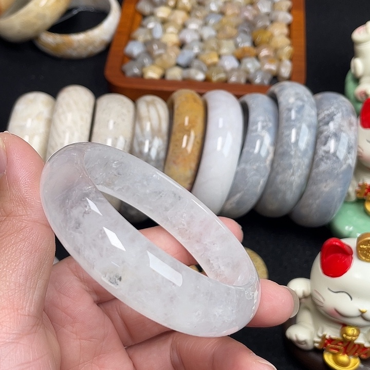 硅化珊瑚（珊瑚玉）未镶嵌手链61+