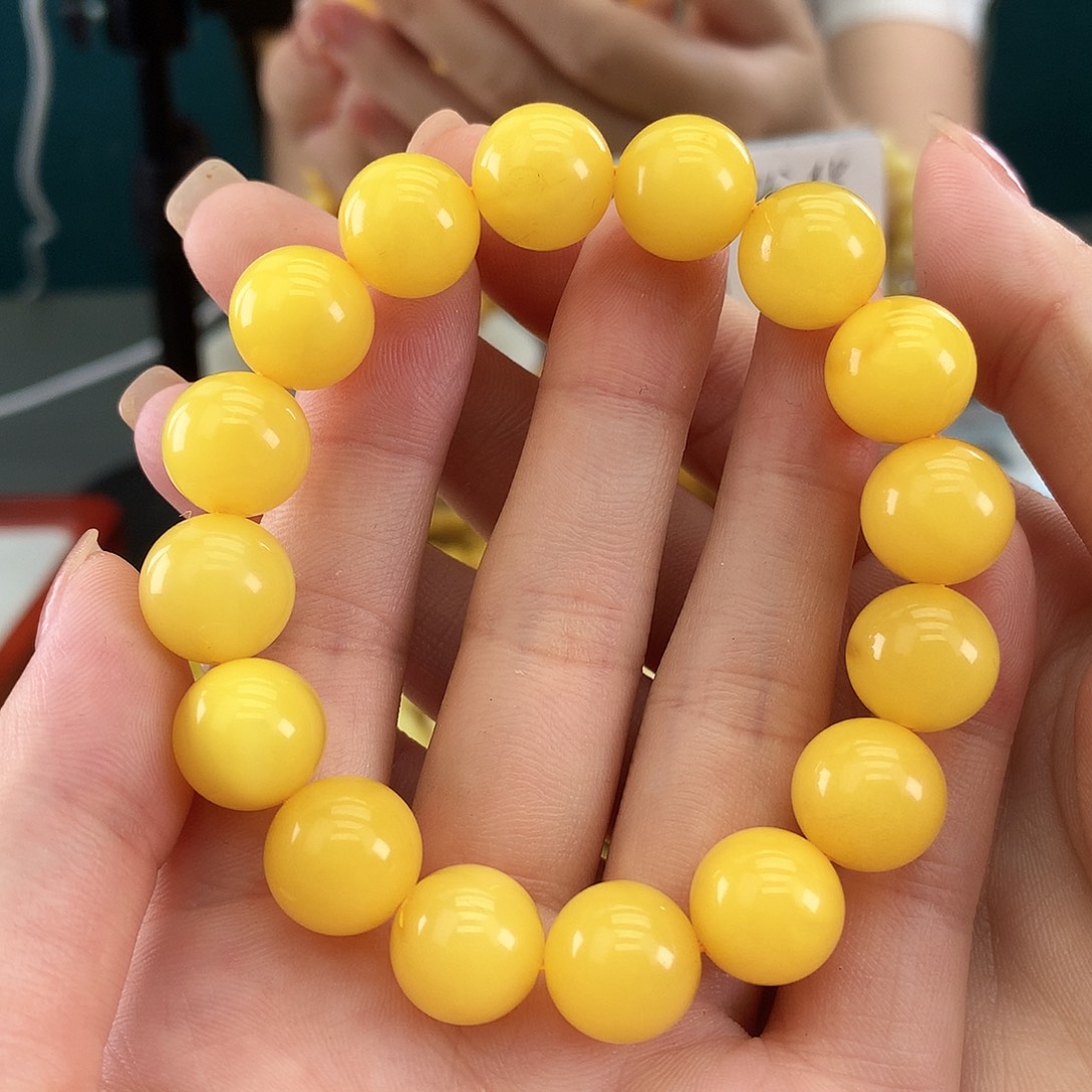 未镶嵌琥珀裸石鸡油黄12