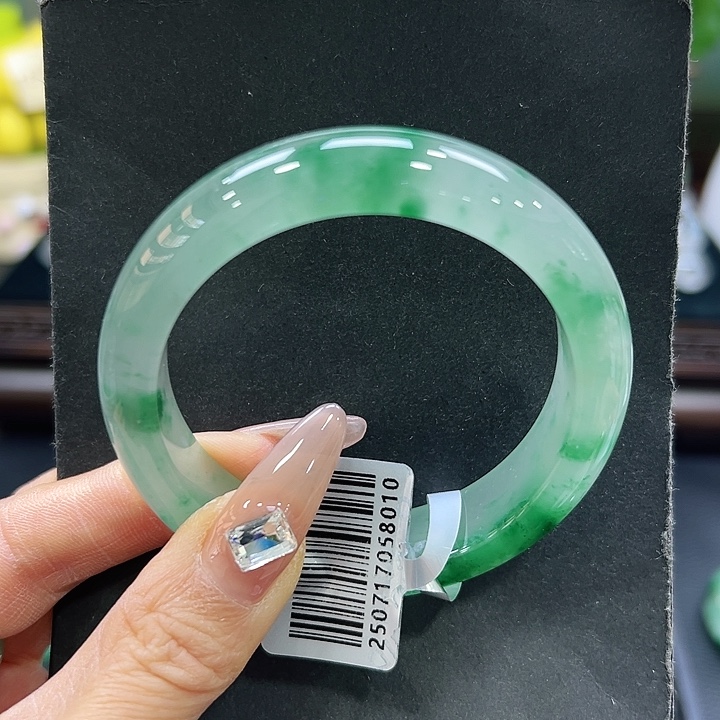 石英质玉（非洲翠）未镶嵌手镯55-56