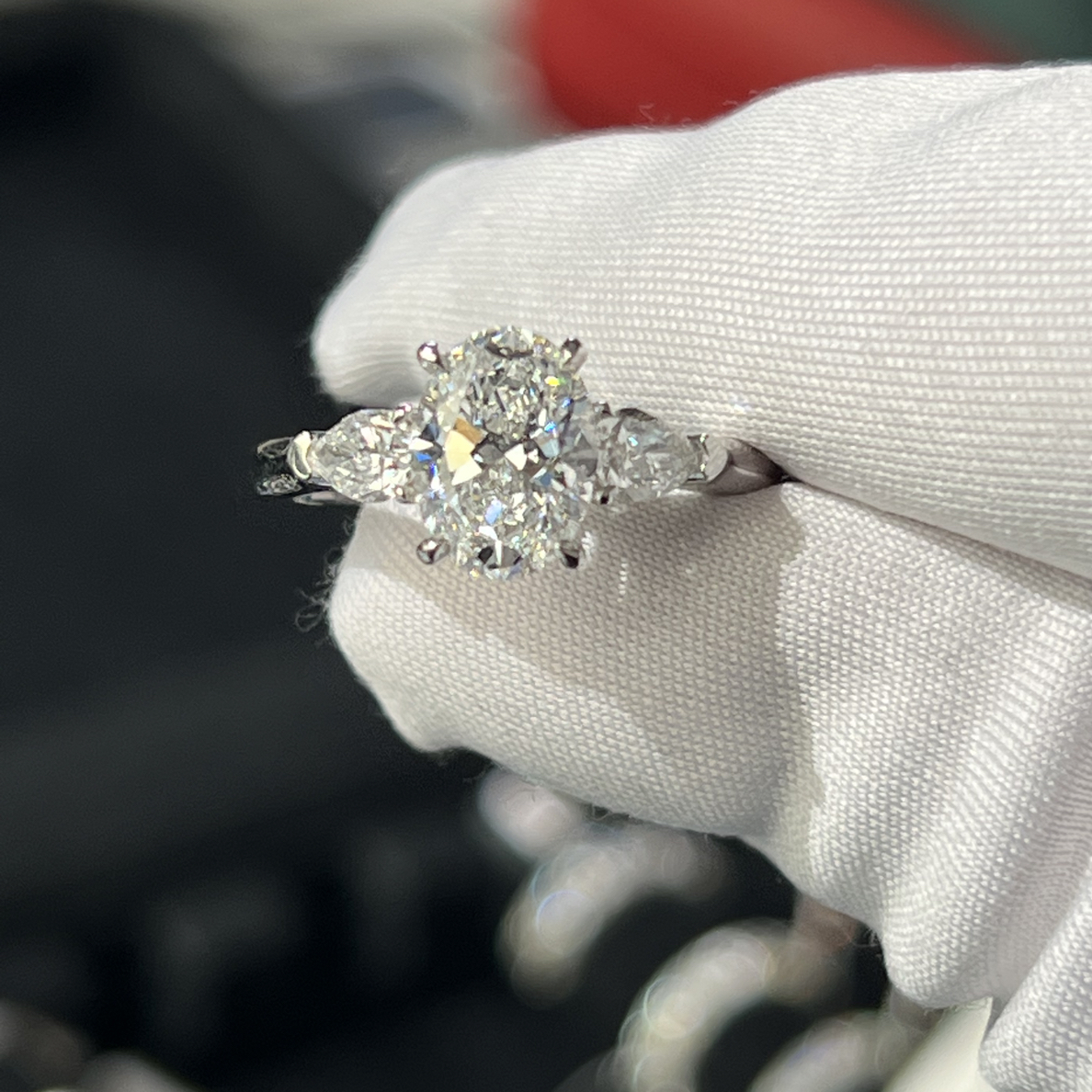 实验室培育钻石950 1.46ct椭圆形三生石款培育钻戒 港码13号