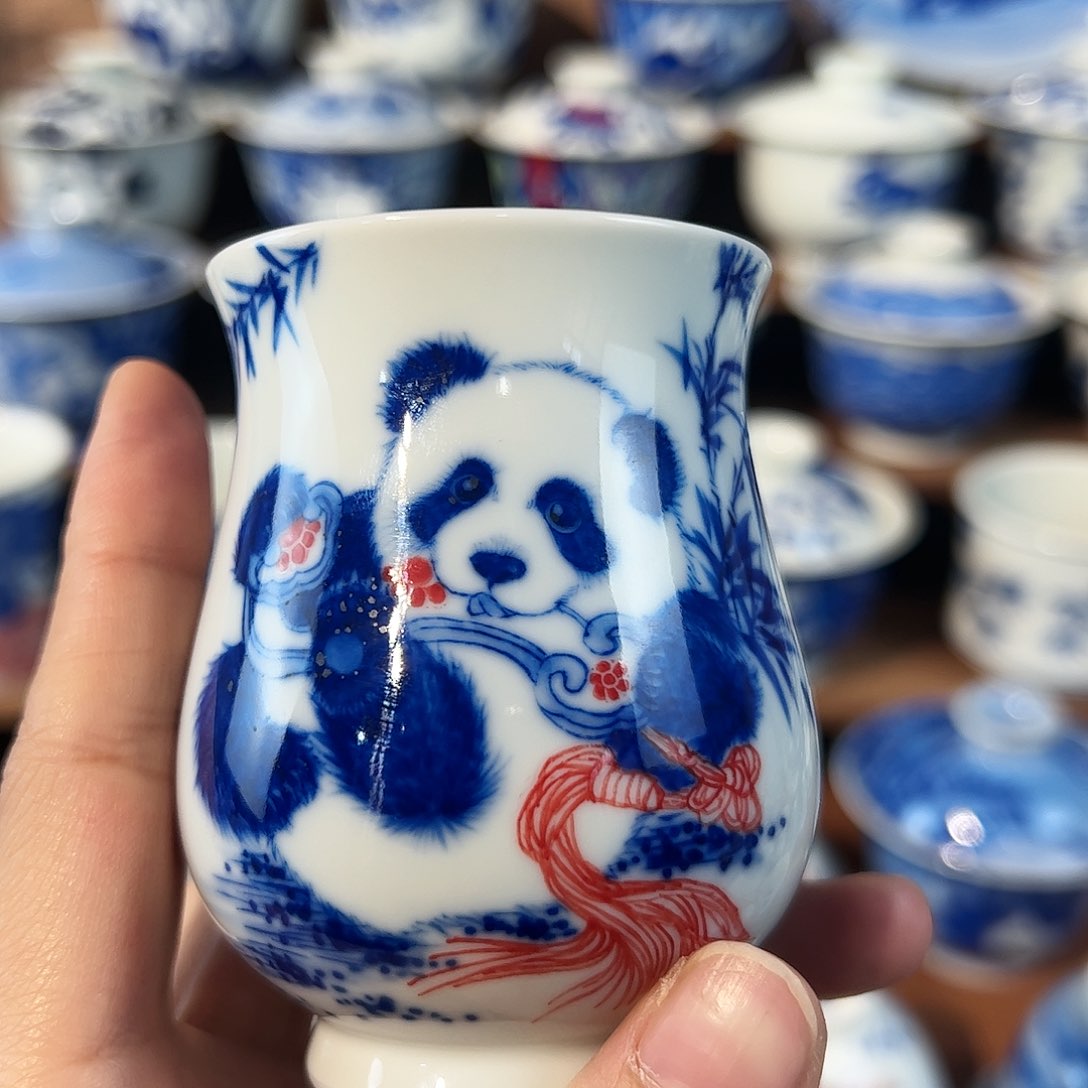泥藝瓷梦熊猫玉兰杯