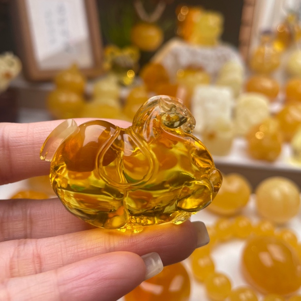 天然琥珀蜜蜡唐马