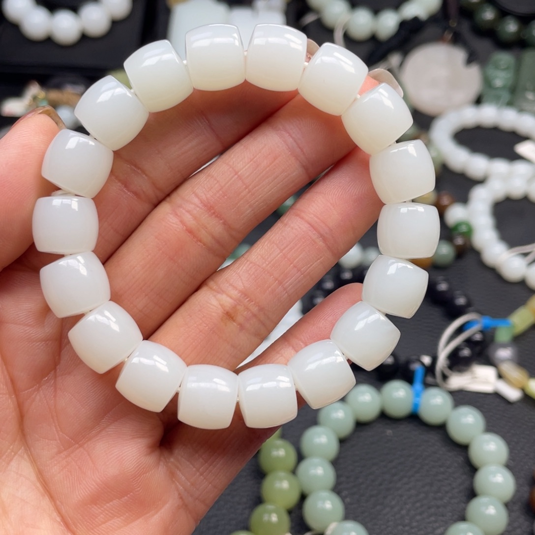 和田玉未镶嵌手链