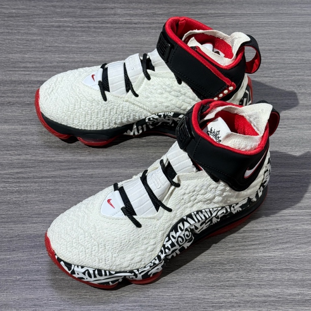 40码/NIKE/詹姆斯17白红涂鸦/篮球鞋/95新 店