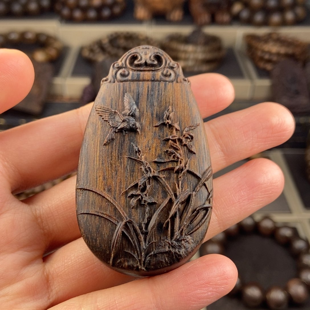 沉香木吊坠龙*越越南芽庄白棋楠