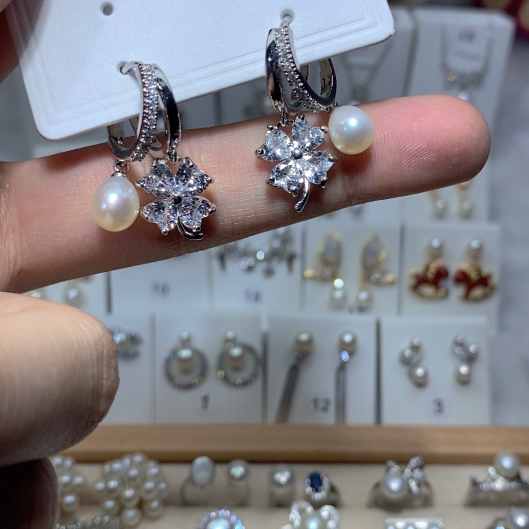 银S925镶嵌耳饰淡水珍珠