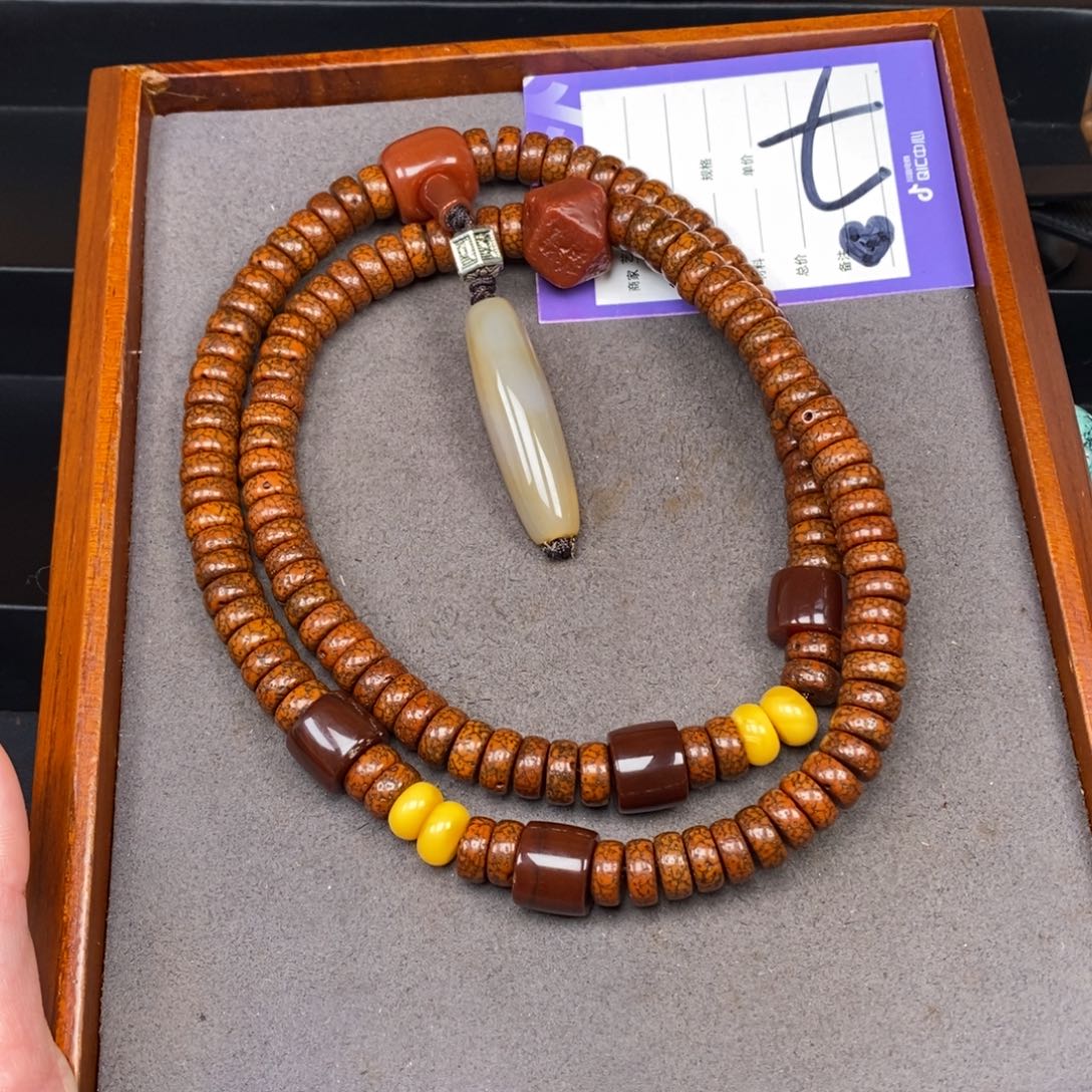 星月菩提吊坠容**极星月