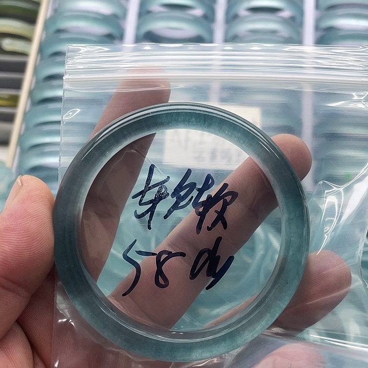 软***～石英质玉未镶嵌手镯