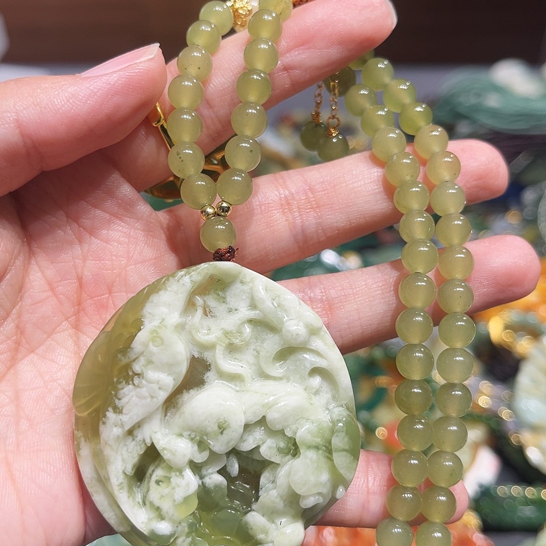 未镶嵌岫玉毛衣链
