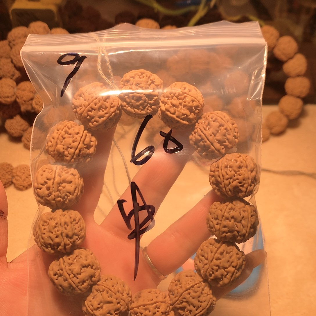 金刚菩提吊坠中****人9。             