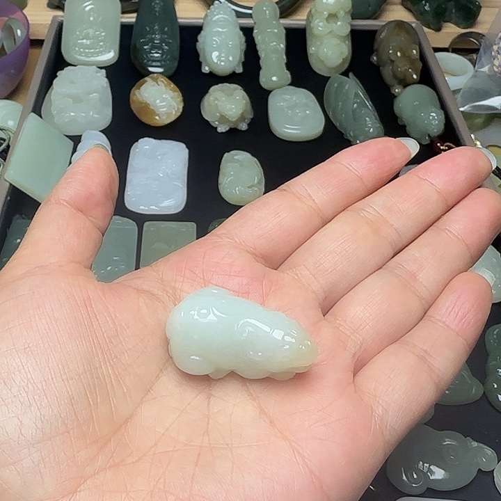 和田玉未镶嵌挂件