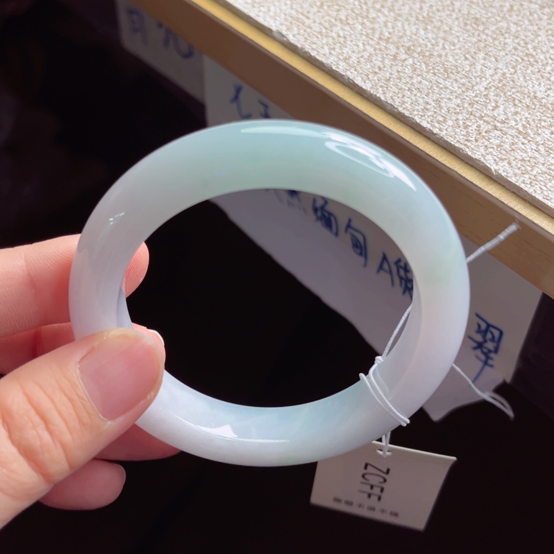 翡翠未镶嵌手镯手镯