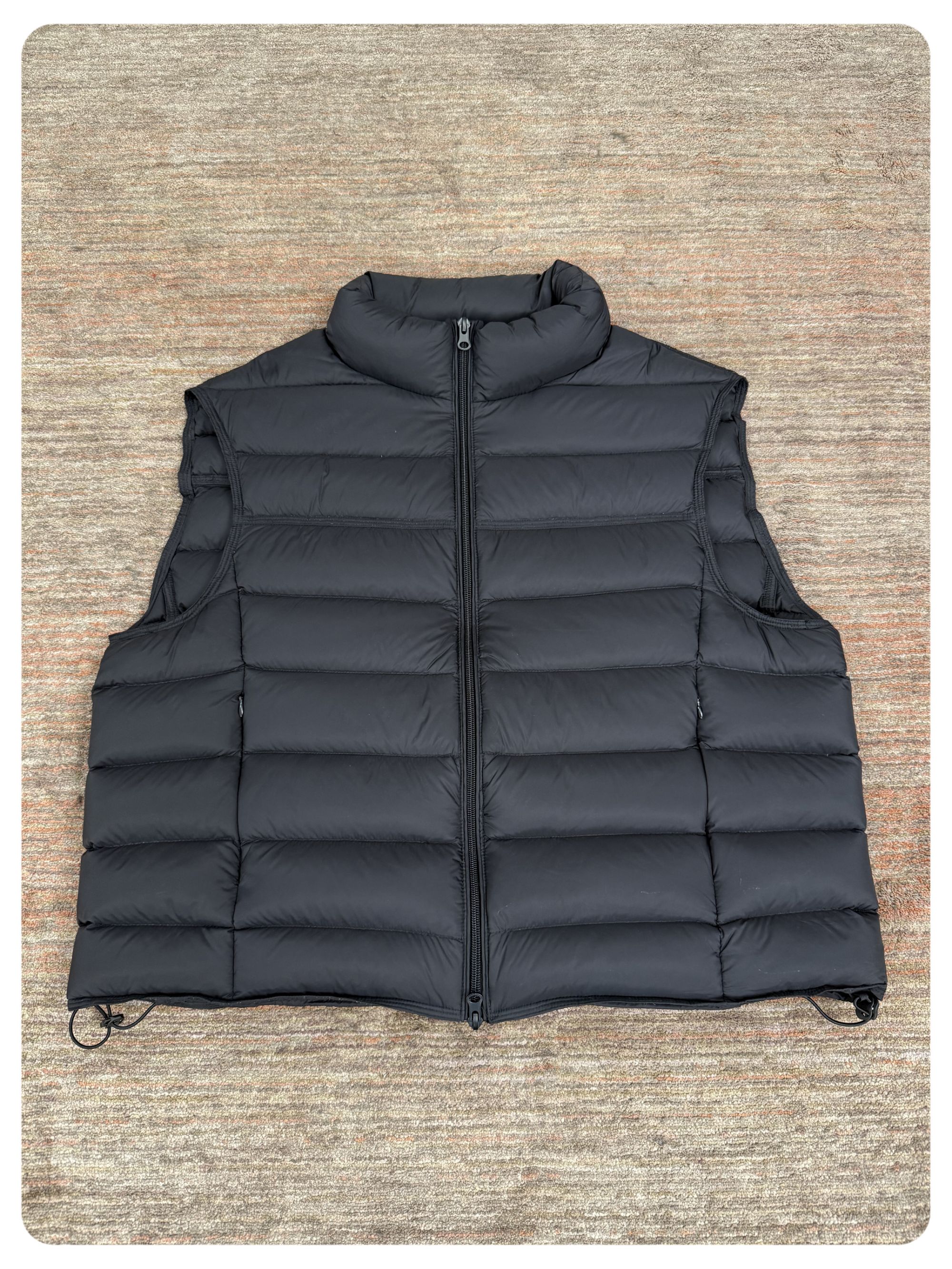 Uninhabitable 90白鸭绒羽绒马夹充绒量100g！女显瘦排骨羽绒服