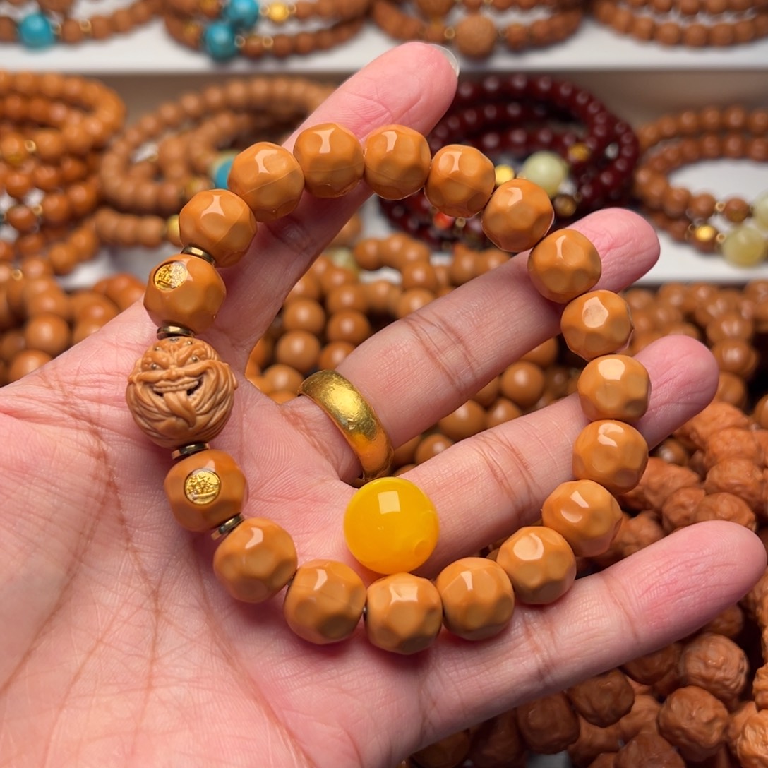 意***心猴头核桃手串奶酪