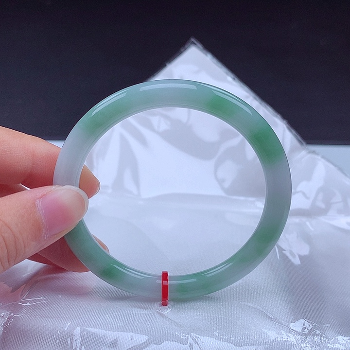 翡翠手镯未镶嵌手镯600068