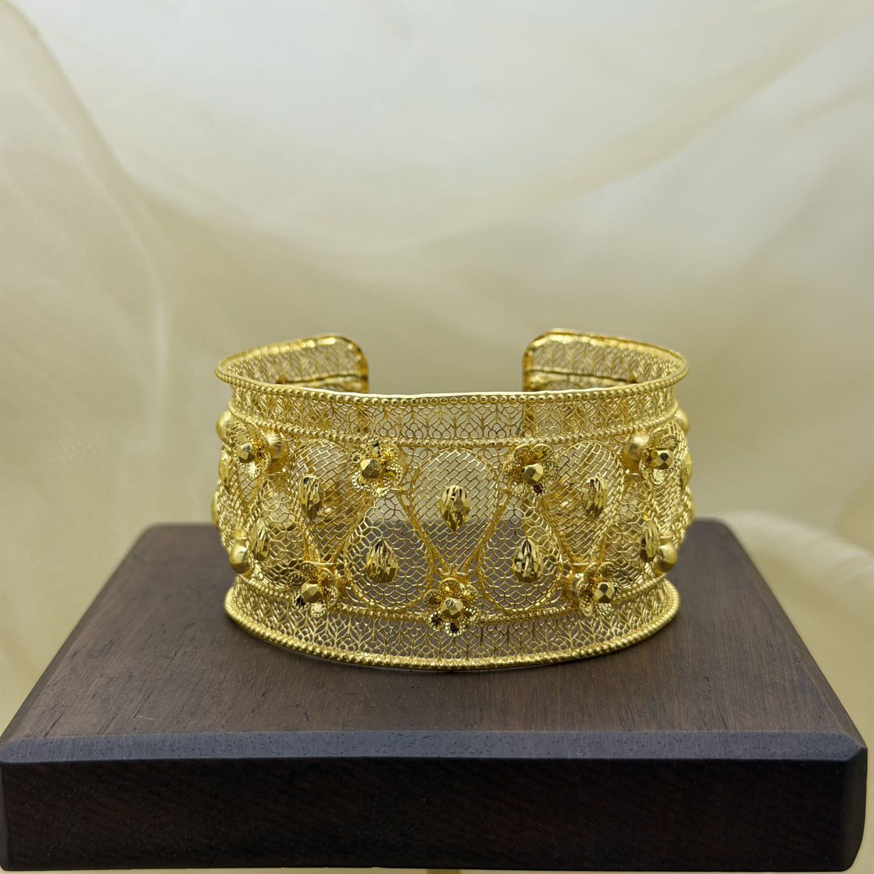 A播 35.47 足金999 手镯d