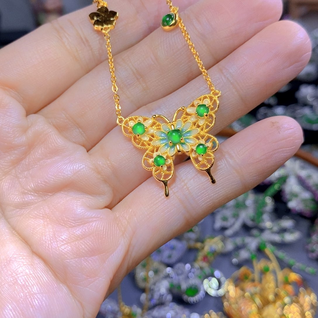 翡翠颈饰银S925镶嵌天然翡翠