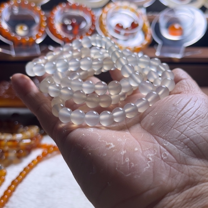 祥***南红玛瑙合金颈饰