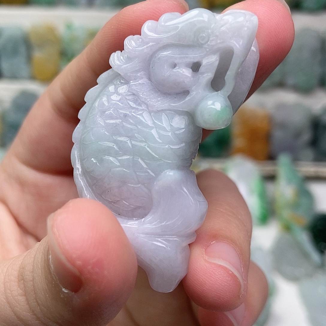 翡翠未镶嵌吊坠(赠链)