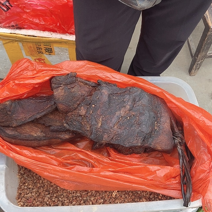 12个月农村烟熏腊肉4.8斤
