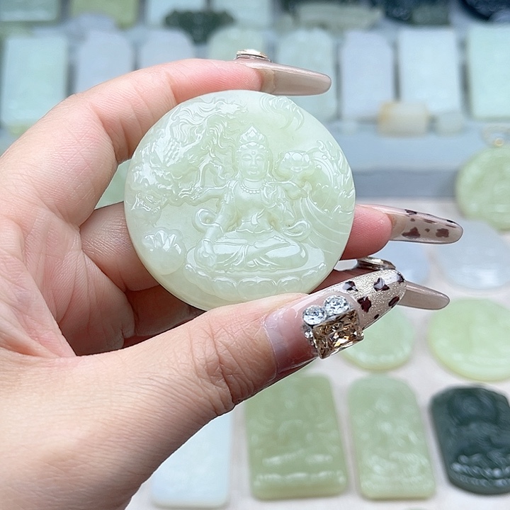 和田玉未镶嵌颈饰