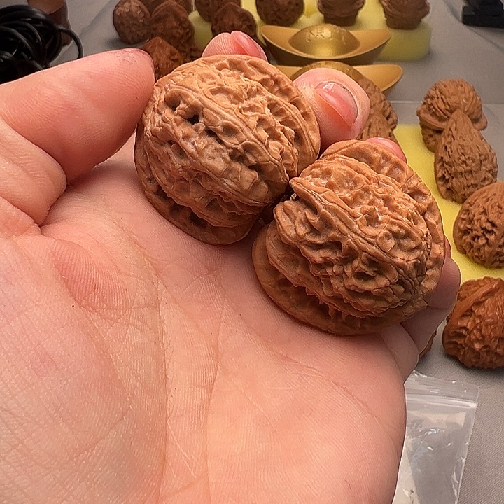 大叶紫檀（黑酸枝木类）三角白