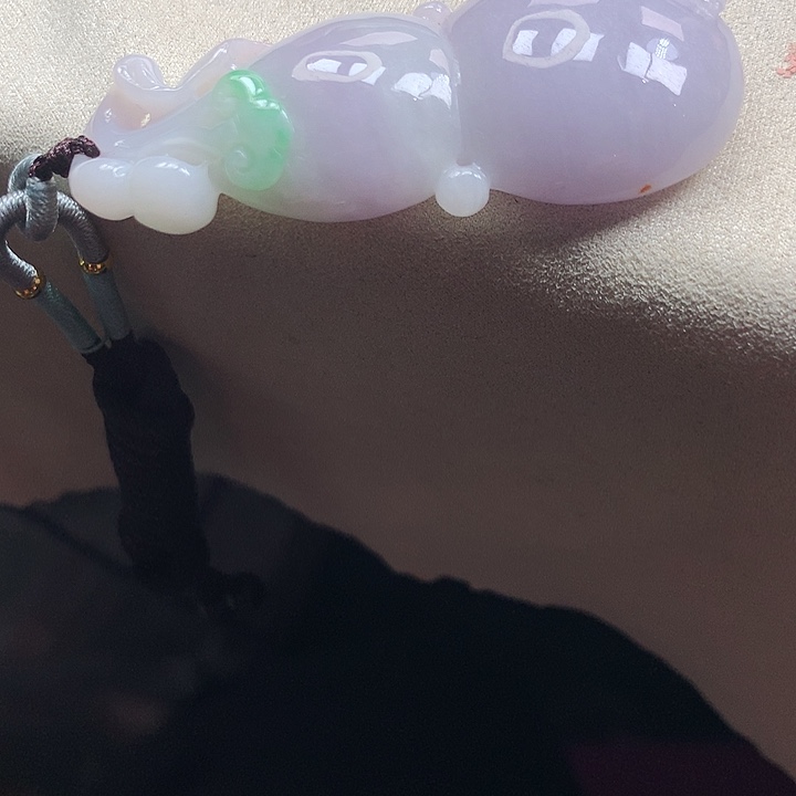 翡翠颈饰未镶嵌吊坠