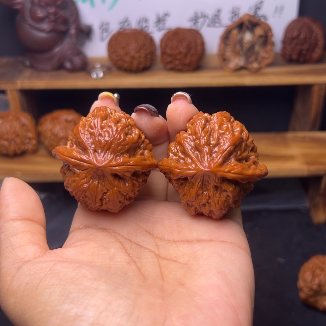 哎****桃核吊坠凹底福利