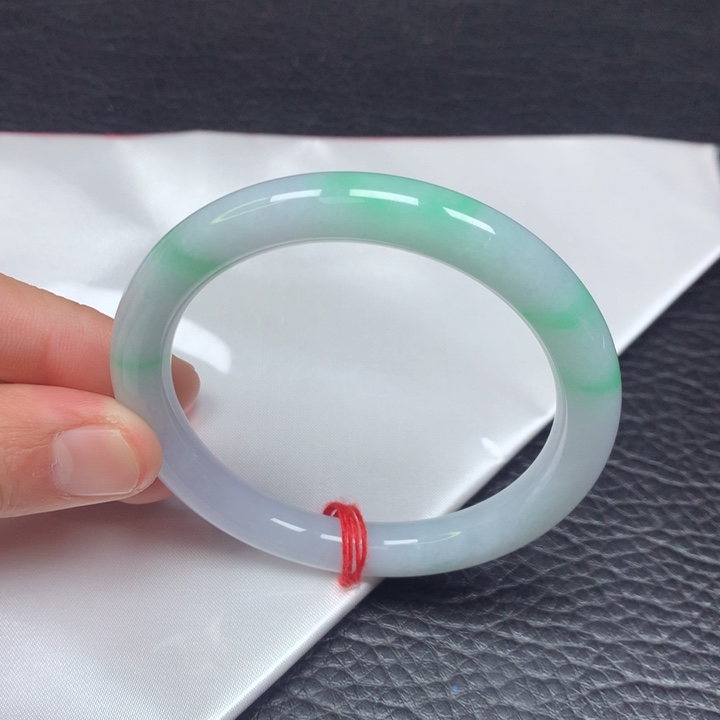 翡翠手镯（圆镯）未镶嵌