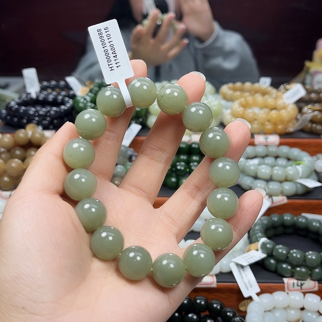 和田玉未镶嵌手链