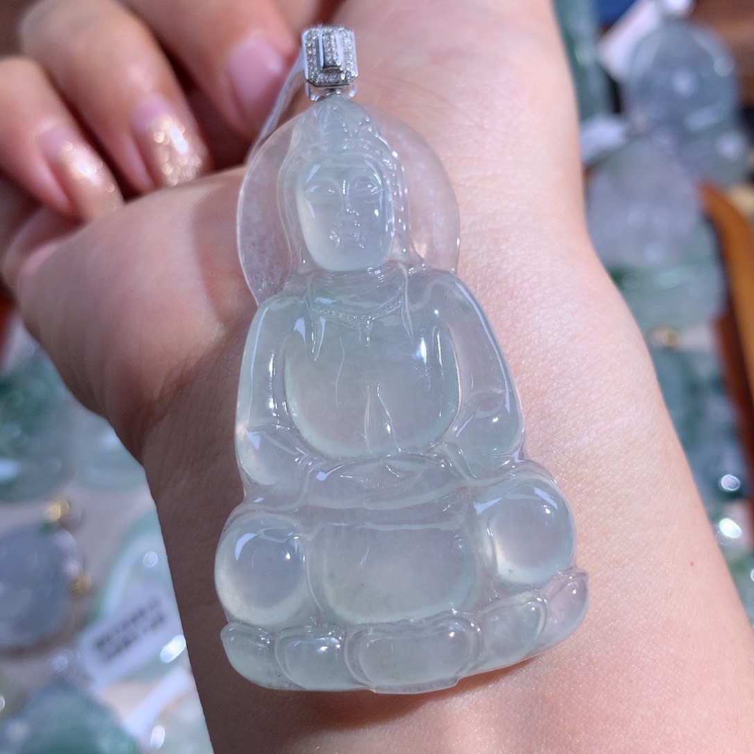 翡翠颈饰18K金镶嵌观音