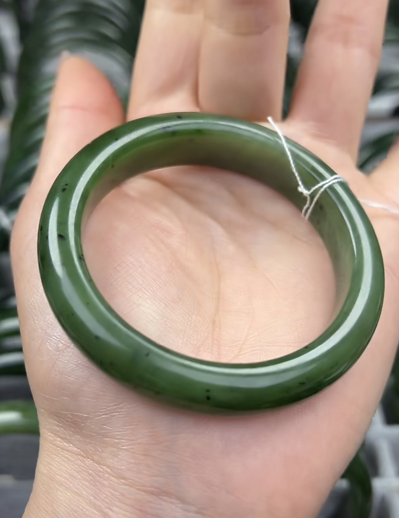 和田玉碧玉菠菜绿手镯正圈多样性发货拍一发一