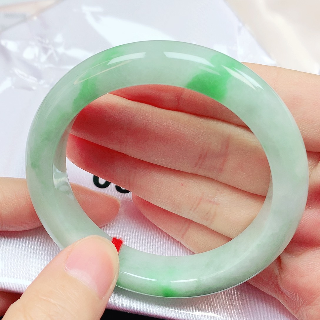 翡翠未镶嵌手镯抖音099