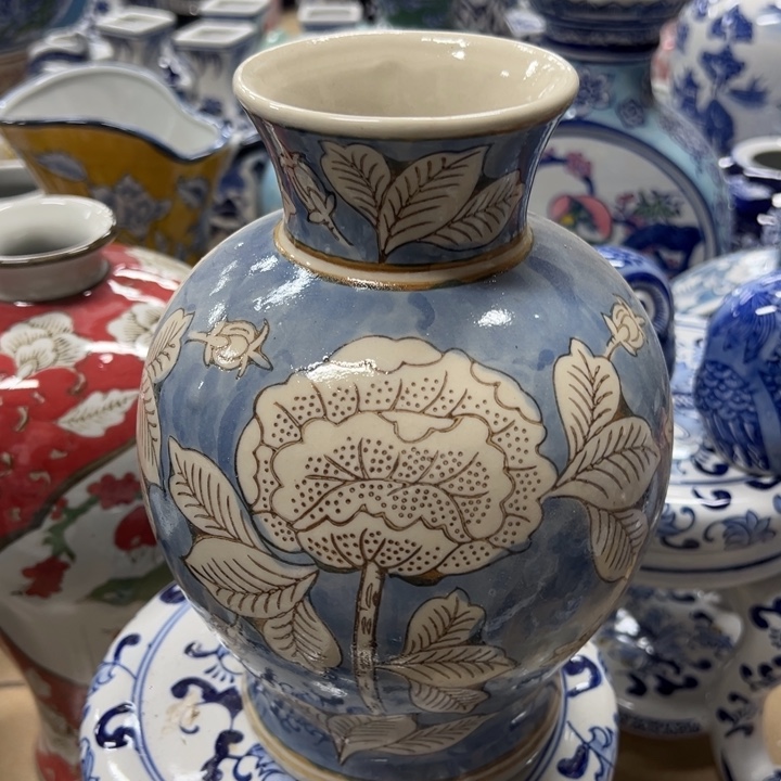 瓷片微瑕。。。。。。。。。。。。。