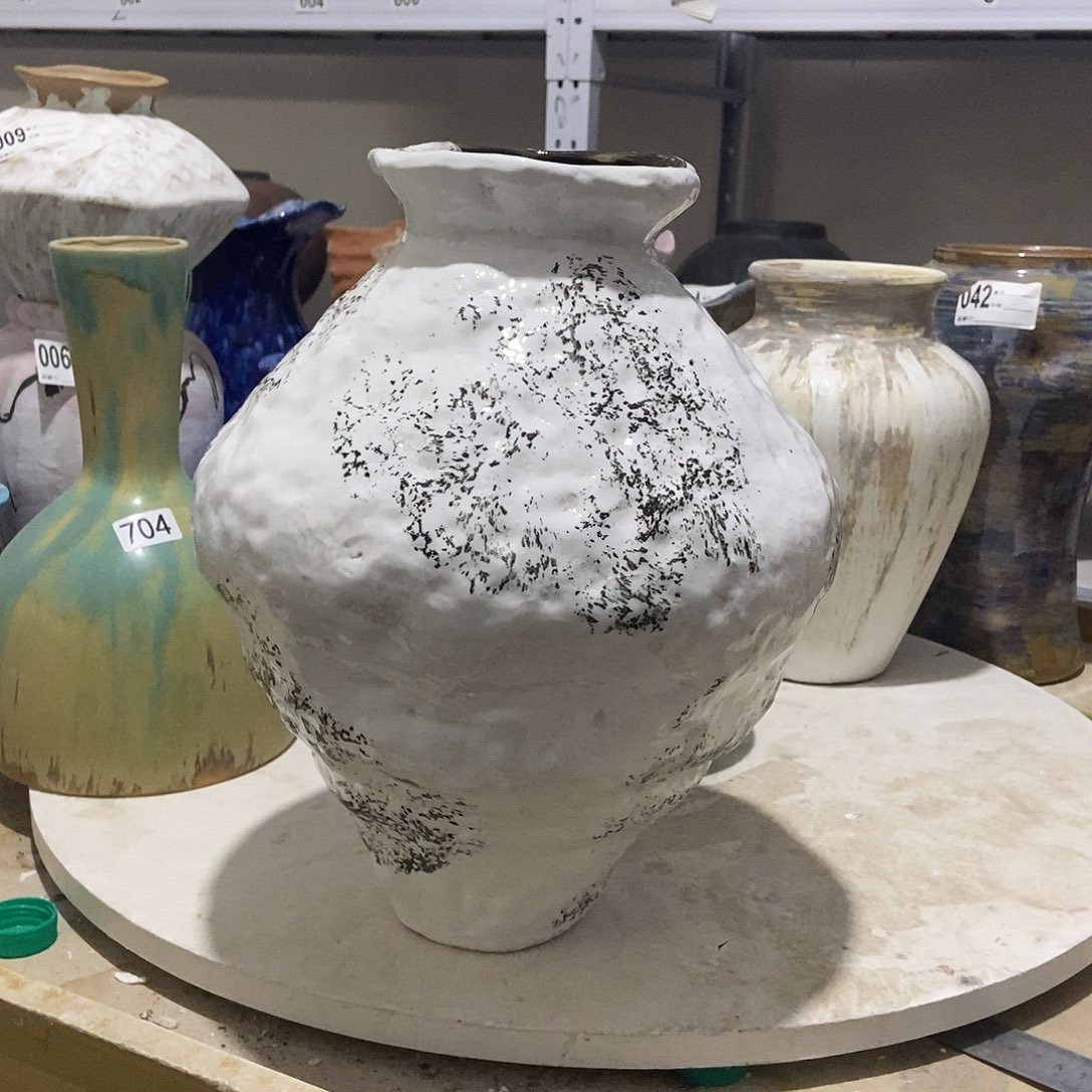 莲***景德镇高温花瓶瑕疵